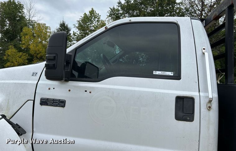 image for item NL9611 2007 Ford F650 Super Duty XL  flatbed truck