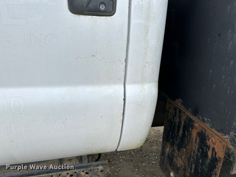 image for item NL9611 2007 Ford F650 Super Duty XL  flatbed truck