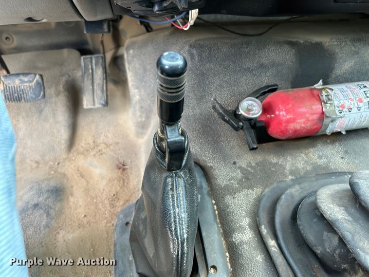 image for item NL9611 2007 Ford F650 Super Duty XL  flatbed truck