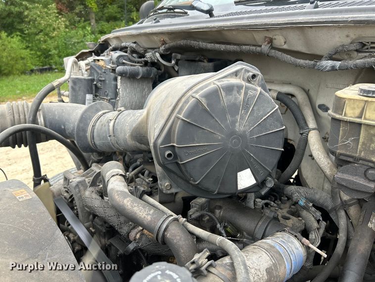 image for item NL9611 2007 Ford F650 Super Duty XL  flatbed truck