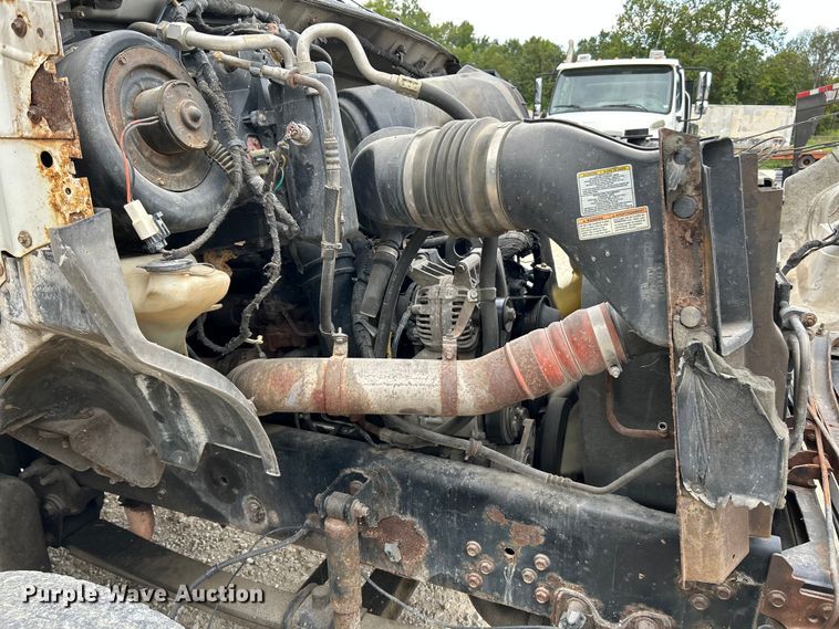 image for item NL9611 2007 Ford F650 Super Duty XL  flatbed truck