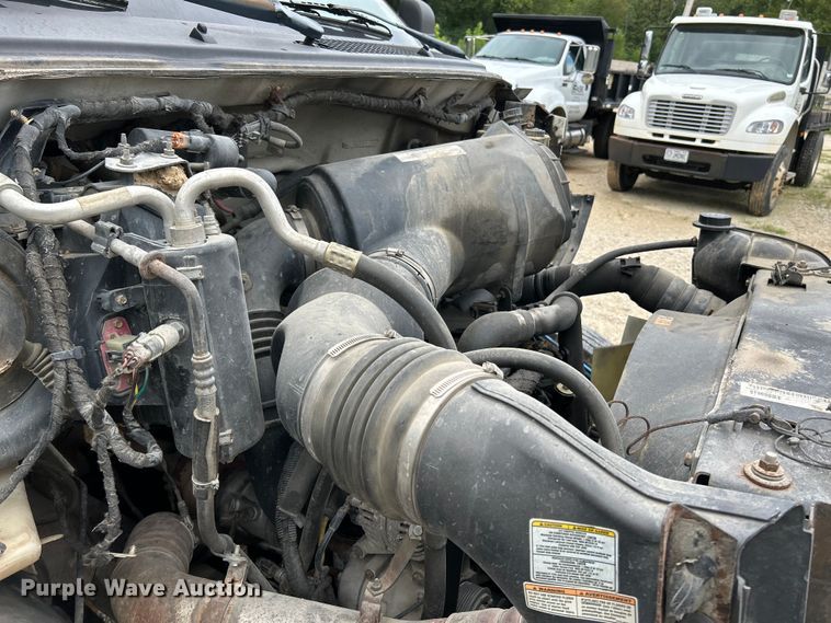 image for item NL9611 2007 Ford F650 Super Duty XL  flatbed truck