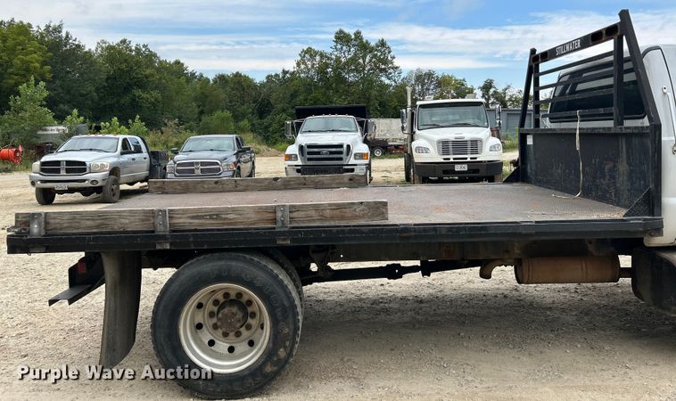 image for item NL9611 2007 Ford F650 Super Duty XL  flatbed truck