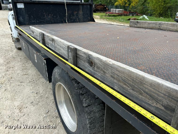 image for item NL9611 2007 Ford F650 Super Duty XL  flatbed truck