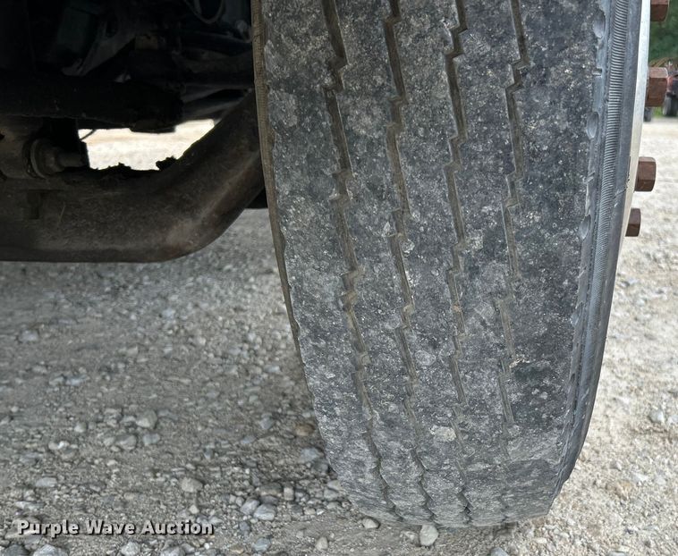 image for item NL9611 2007 Ford F650 Super Duty XL  flatbed truck