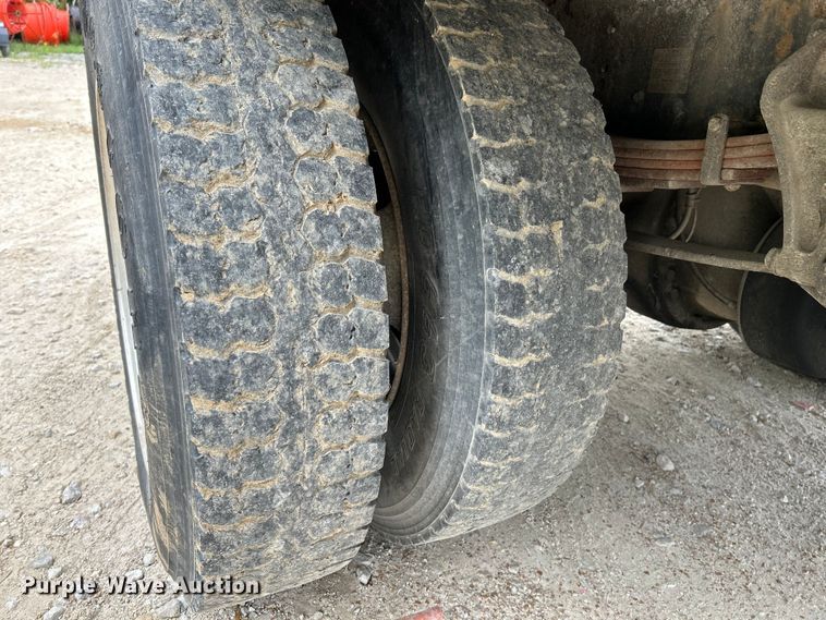 image for item NL9611 2007 Ford F650 Super Duty XL  flatbed truck