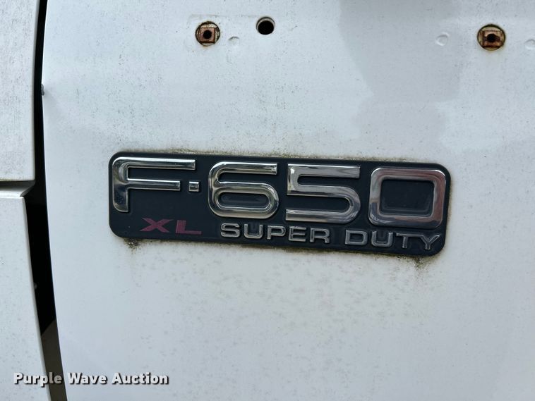 image for item NL9611 2007 Ford F650 Super Duty XL  flatbed truck