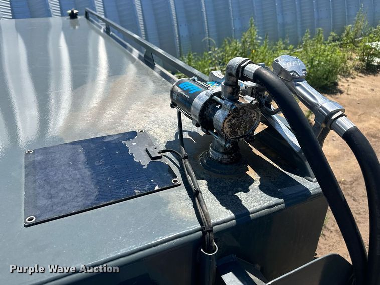 image for item NM9490 Buckshot T-990  tank trailer