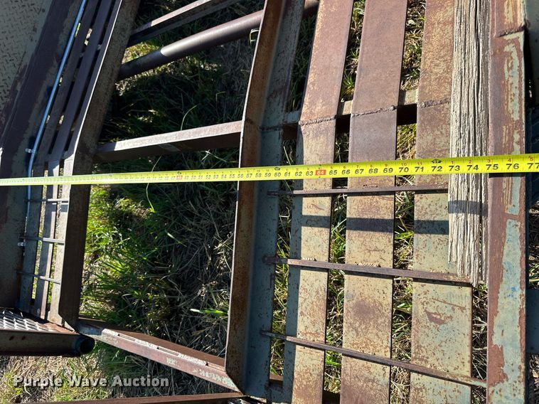 image for item NP9455 2014 Leon's Welding  car trailer