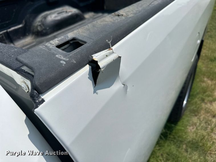 image for item NP9469 2013 Dodge Ram 2500  Crew Cab pickup truck