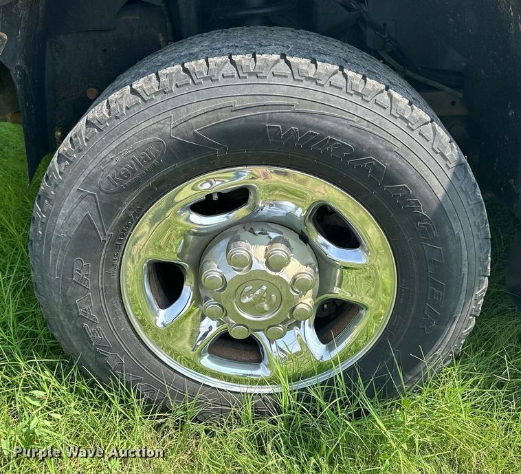 image for item NP9469 2013 Dodge Ram 2500  Crew Cab pickup truck