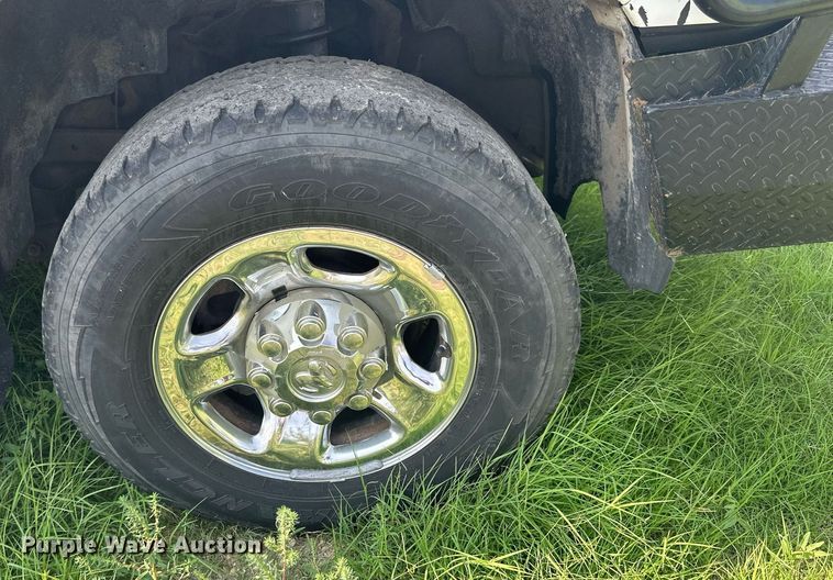 image for item NP9469 2013 Dodge Ram 2500  Crew Cab pickup truck