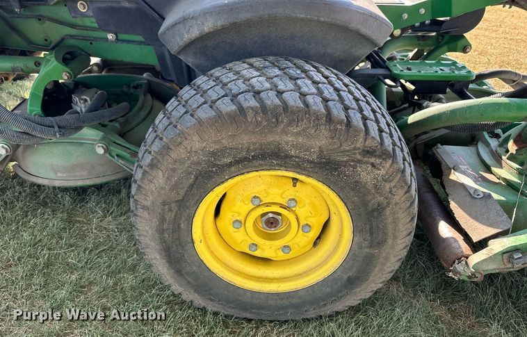 image for item NP9471 John Deere 8800 lawn mower