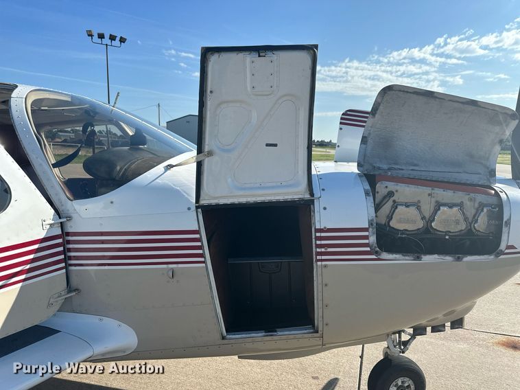 image for item NP9949 1978 Piper Lance II PA32RT-300  airplane