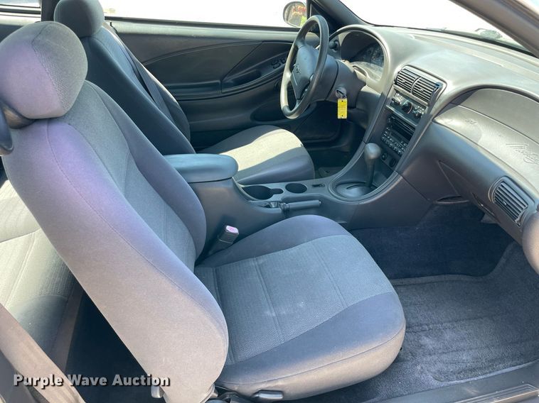image for item NT9409 2001 Ford Mustang