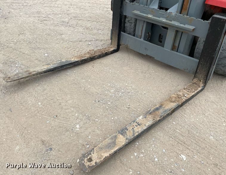 image for item NT9434 Toyota FDU70  forklift