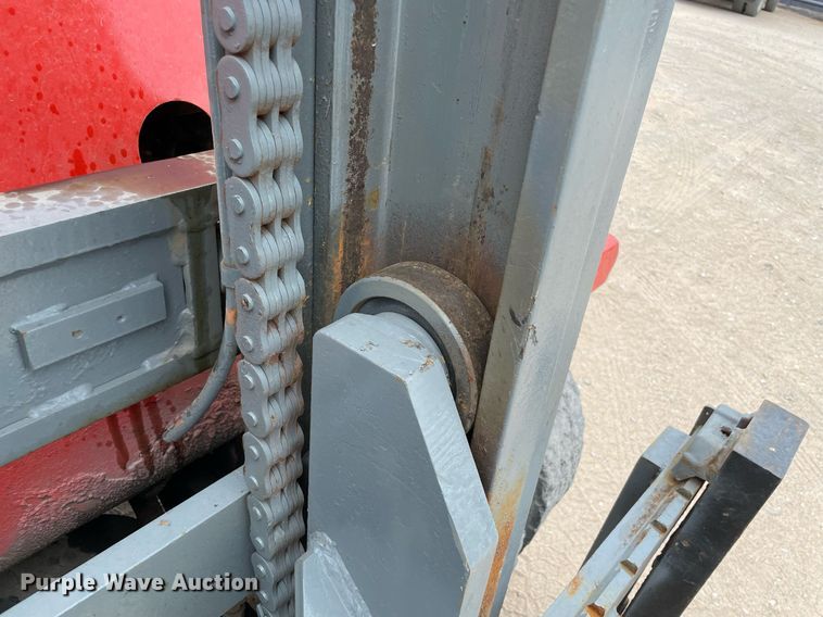 image for item NT9434 Toyota FDU70  forklift