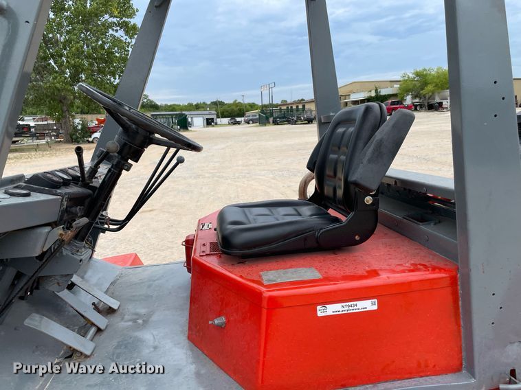 image for item NT9434 Toyota FDU70  forklift