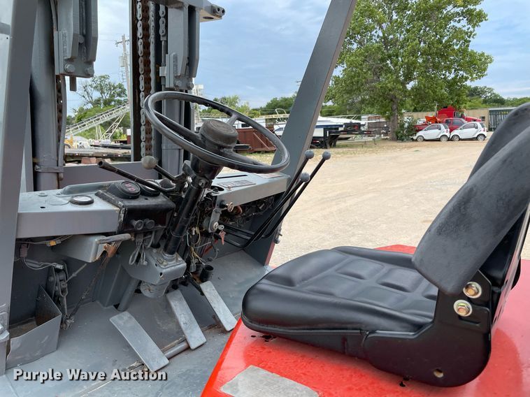 image for item NT9434 Toyota FDU70  forklift