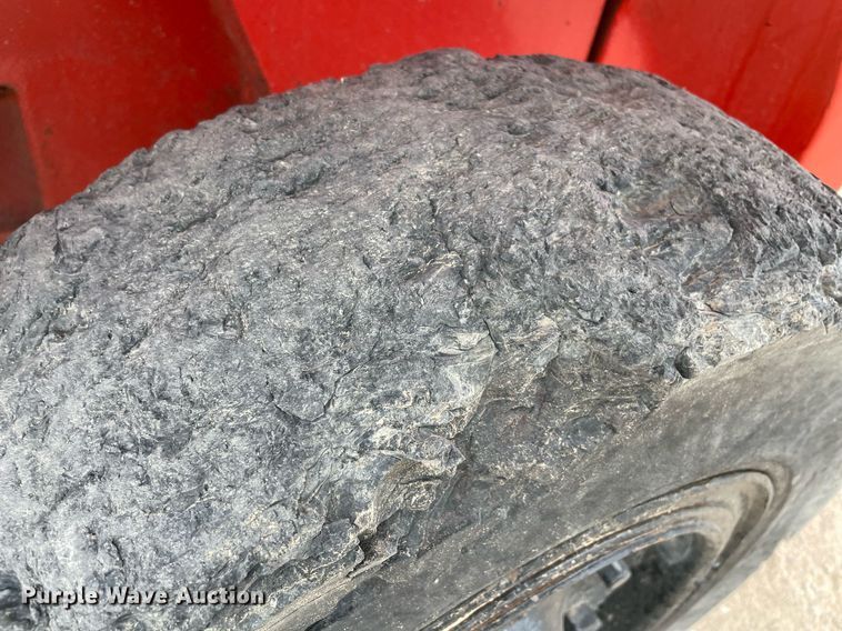 image for item NT9434 Toyota FDU70  forklift