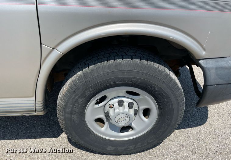 image for item NT9503 2008 Chevrolet Express 3500