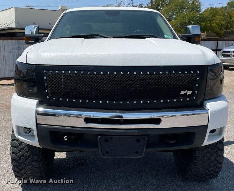 image for item NT9504 2009 Chevrolet Silverado 1500  Crew Cab pickup truck