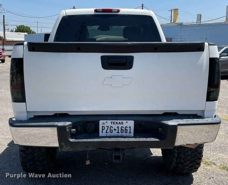 image for item NT9504 2009 Chevrolet Silverado 1500  Crew Cab pickup truck