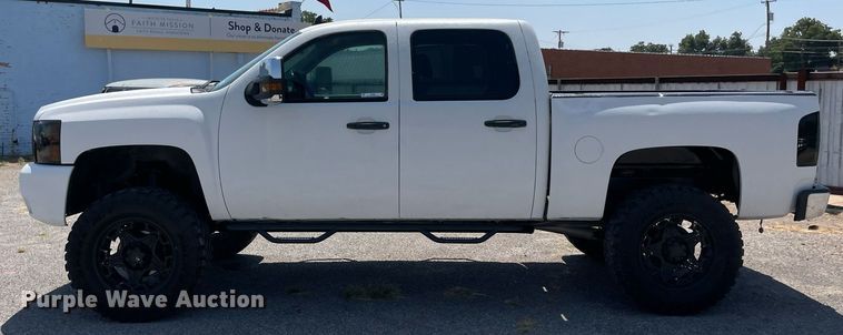 image for item NT9504 2009 Chevrolet Silverado 1500  Crew Cab pickup truck