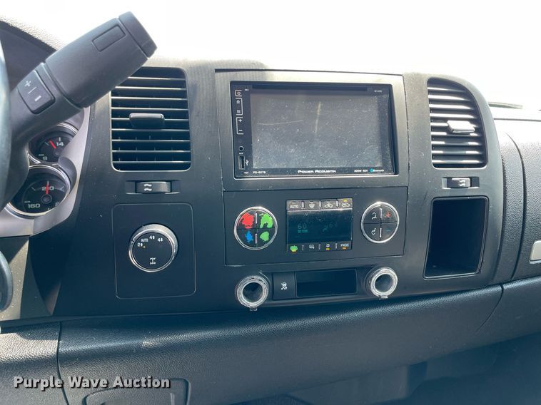 image for item NT9504 2009 Chevrolet Silverado 1500  Crew Cab pickup truck