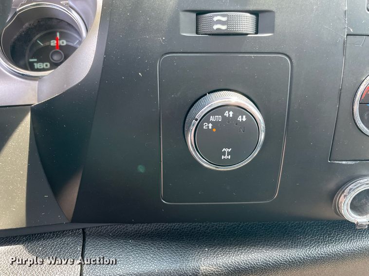 image for item NT9504 2009 Chevrolet Silverado 1500  Crew Cab pickup truck