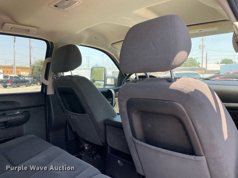 image for item NT9504 2009 Chevrolet Silverado 1500  Crew Cab pickup truck