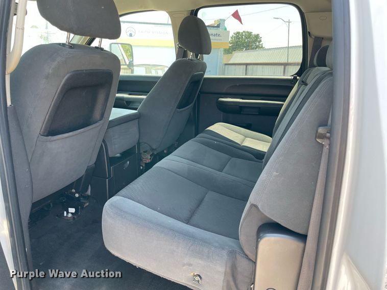 image for item NT9504 2009 Chevrolet Silverado 1500  Crew Cab pickup truck