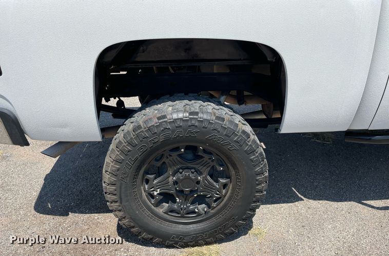 image for item NT9504 2009 Chevrolet Silverado 1500  Crew Cab pickup truck