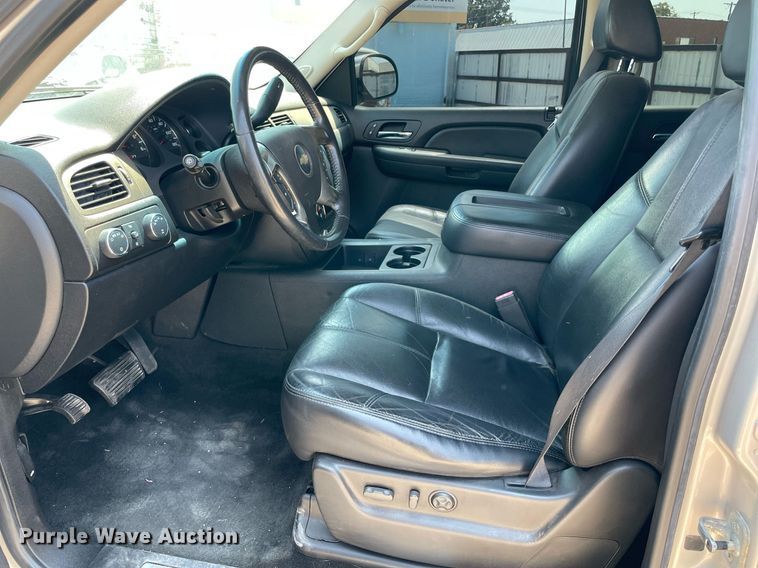 image for item NT9505 2007 Chevrolet Suburban  SUV