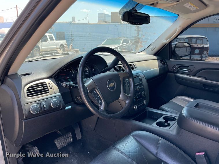 image for item NT9505 2007 Chevrolet Suburban  SUV