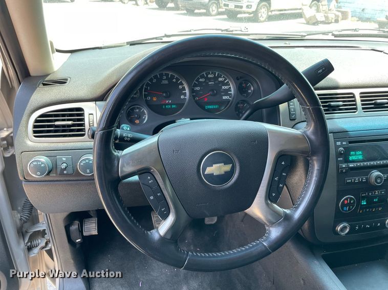 image for item NT9505 2007 Chevrolet Suburban  SUV