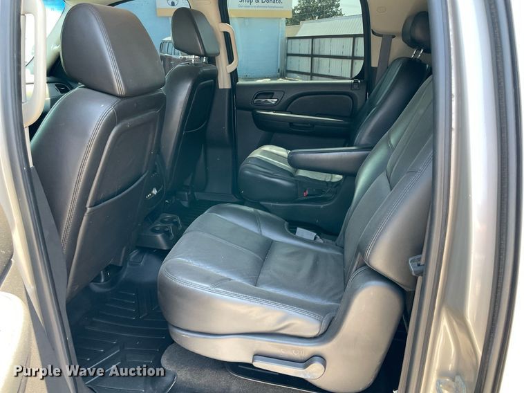 image for item NT9505 2007 Chevrolet Suburban  SUV