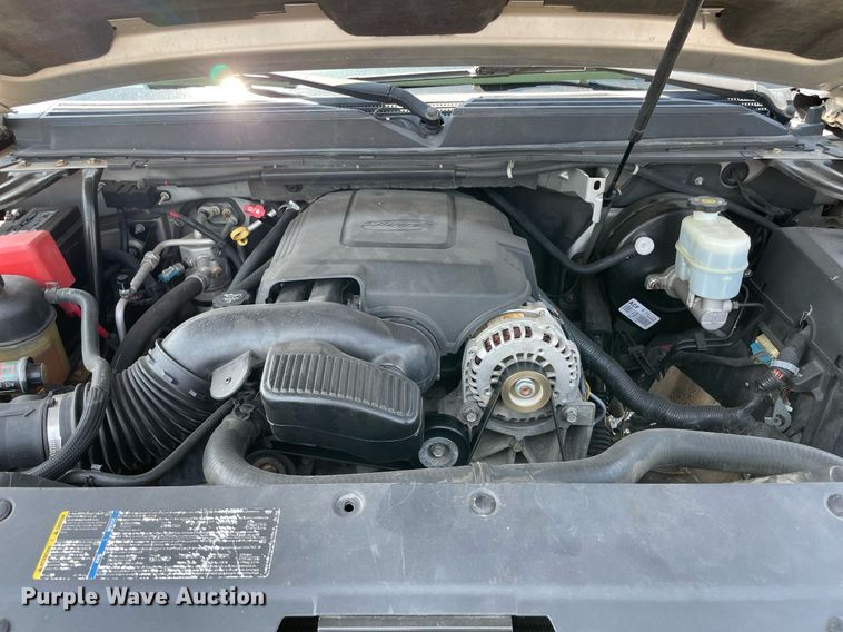 image for item NT9505 2007 Chevrolet Suburban  SUV