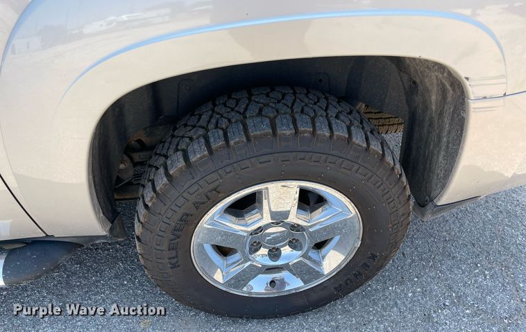 image for item NT9505 2007 Chevrolet Suburban  SUV