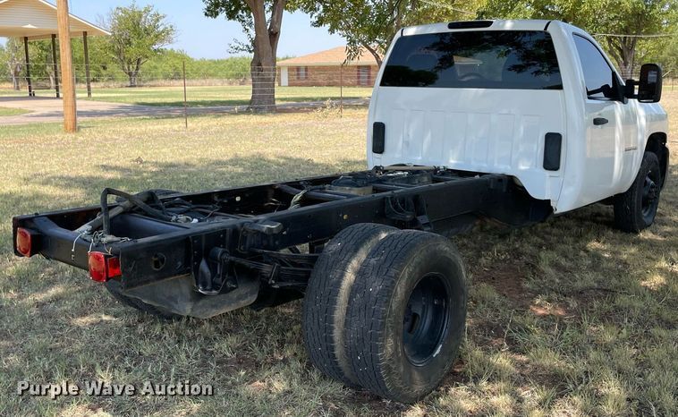image for item NT9507 2007 Chevrolet Silverado 3500HD  pickup truck cab and chassis