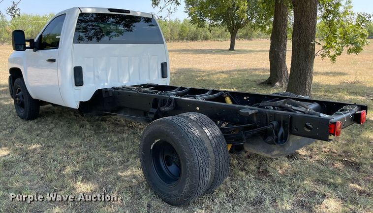 image for item NT9507 2007 Chevrolet Silverado 3500HD  pickup truck cab and chassis
