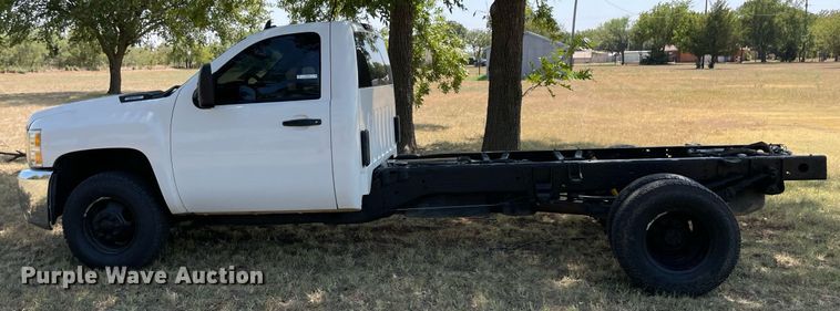 image for item NT9507 2007 Chevrolet Silverado 3500HD  pickup truck cab and chassis