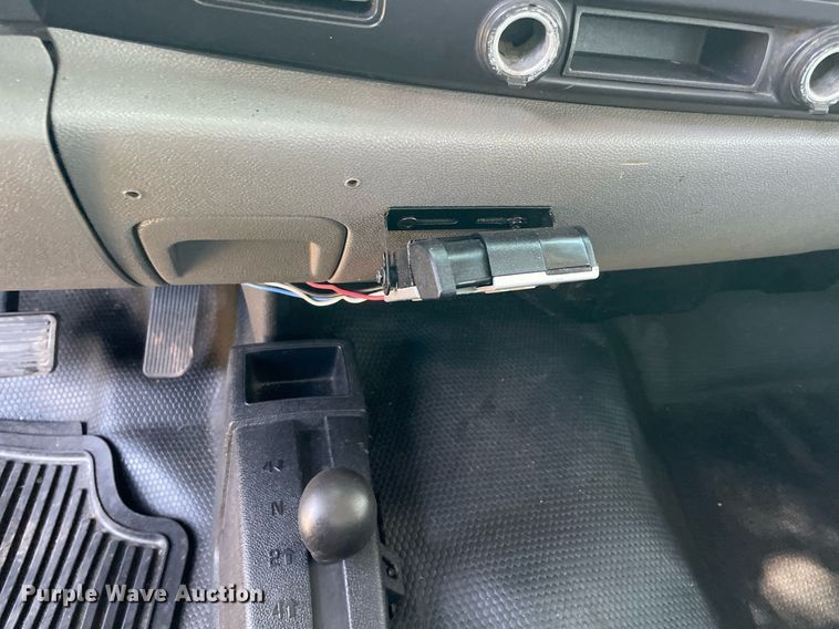 image for item NT9507 2007 Chevrolet Silverado 3500HD  pickup truck cab and chassis