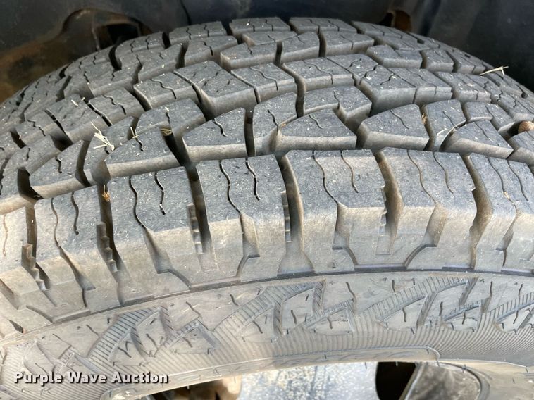 image for item NT9507 2007 Chevrolet Silverado 3500HD  pickup truck cab and chassis