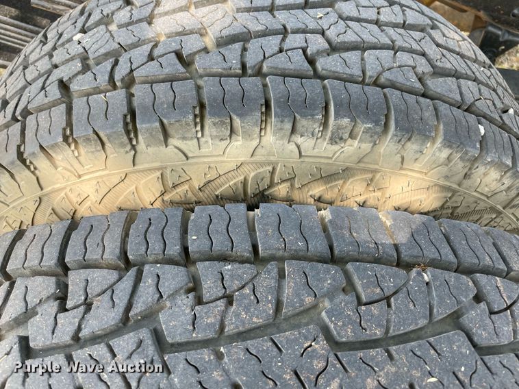 image for item NT9507 2007 Chevrolet Silverado 3500HD  pickup truck cab and chassis