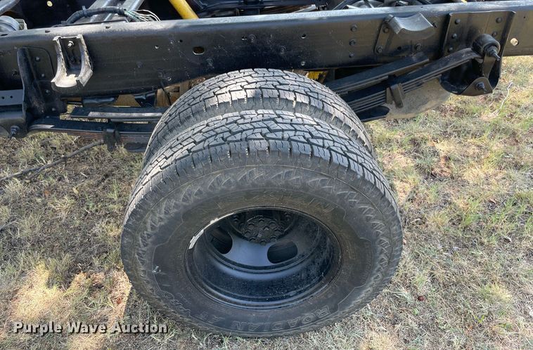 image for item NT9507 2007 Chevrolet Silverado 3500HD  pickup truck cab and chassis