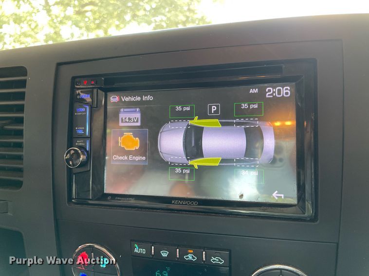 image for item NT9529 2013 Chevrolet Silverado 1500 LT  Crew Cab pickup truck