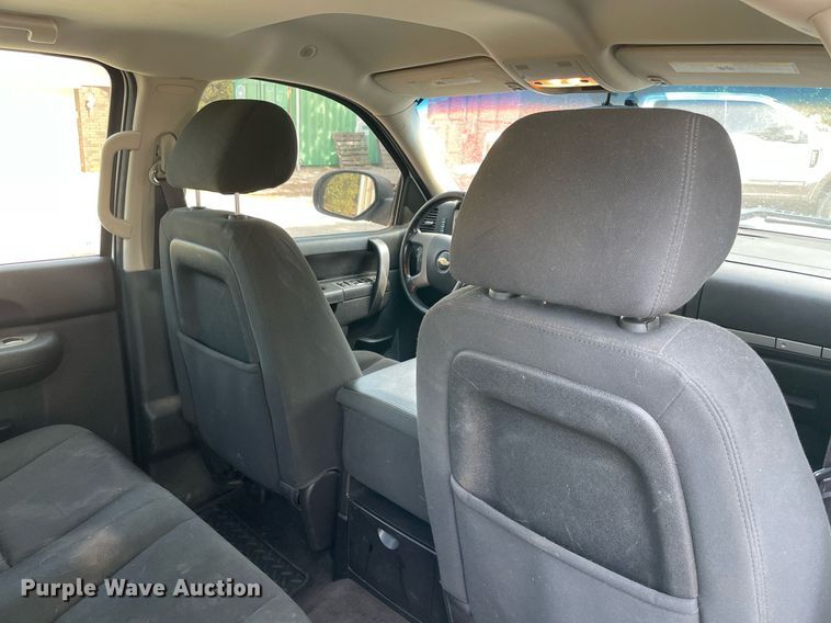 image for item NT9529 2013 Chevrolet Silverado 1500 LT  Crew Cab pickup truck