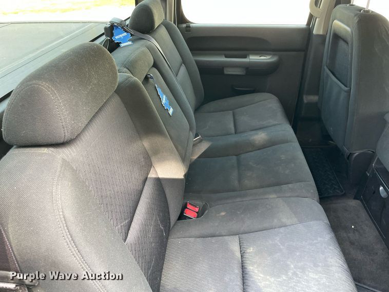 image for item NT9529 2013 Chevrolet Silverado 1500 LT  Crew Cab pickup truck