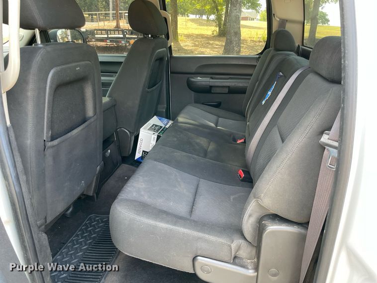 image for item NT9529 2013 Chevrolet Silverado 1500 LT  Crew Cab pickup truck